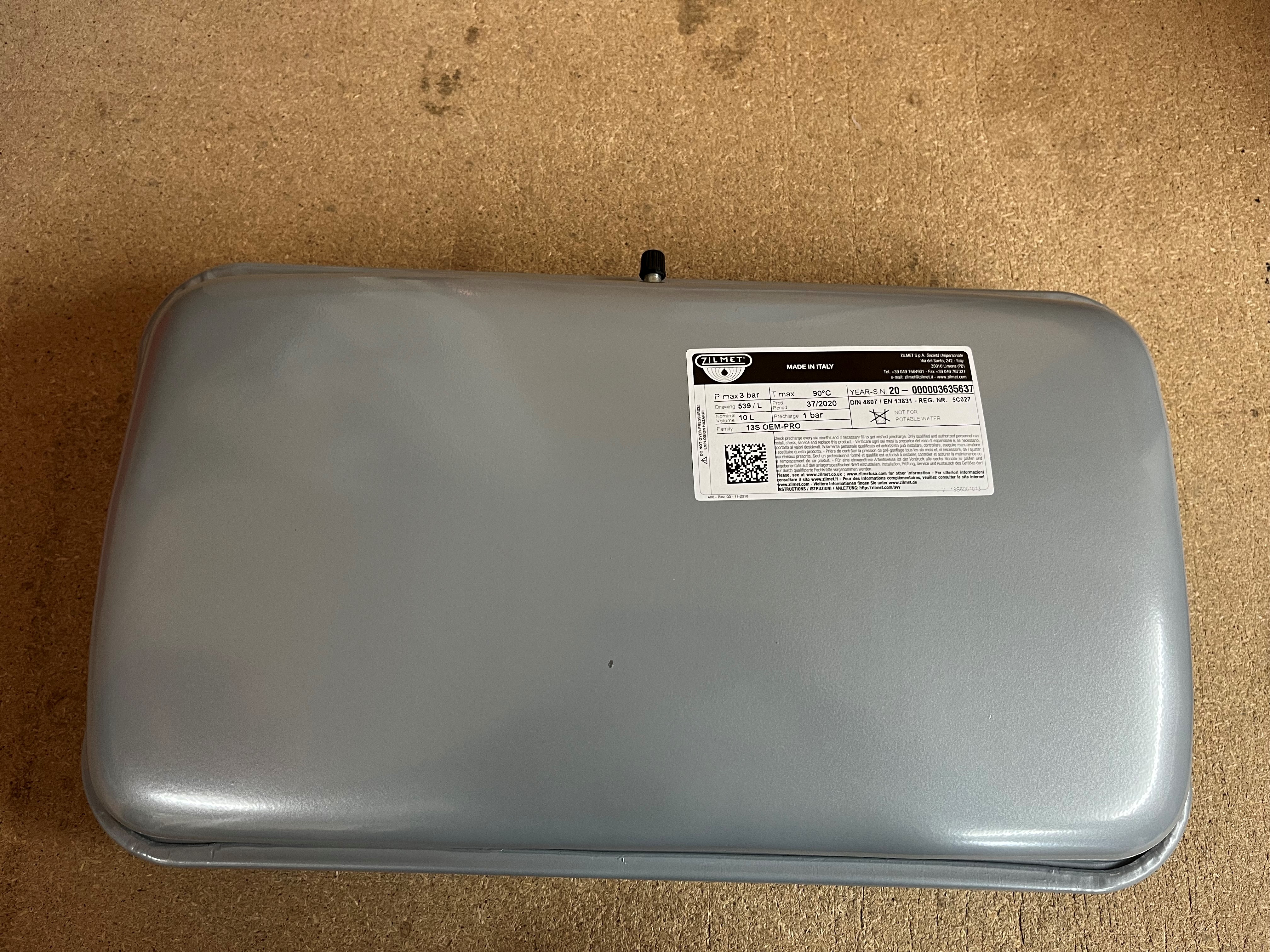 Daikin 5002563 EXPANSION VESSEL 10L